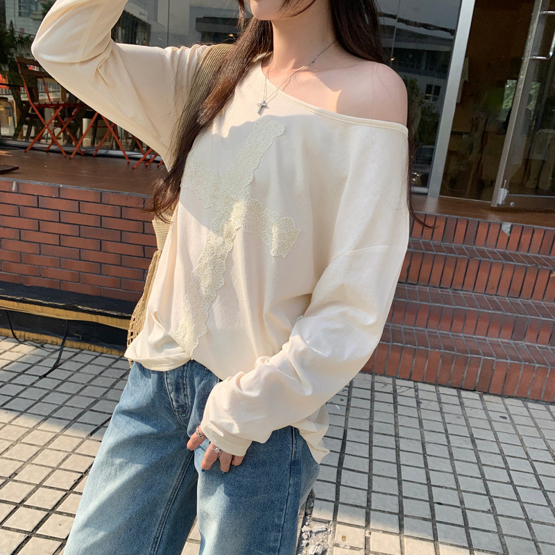 Brand Discount Lazy Style Lace Patch Pink Slanted Shoulder Long-Sleeved T-Shirt for Women Early Autumn New High-End Off-Shoulder Top