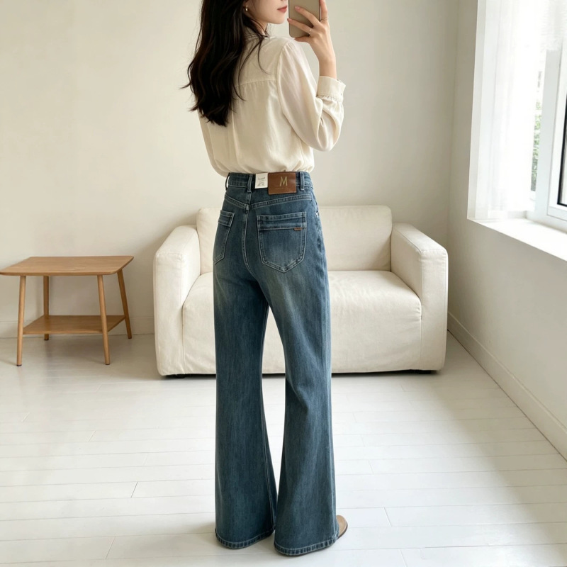 American-style vintage washed micro-flared jeans for petite women, high-waisted, slim-fit, wide-leg, bootcut, floor-length pants American-style vintage washed micro-flared jeans for petite women, high-waisted, slim-fit, wide-leg, bootcut, floor-length pants