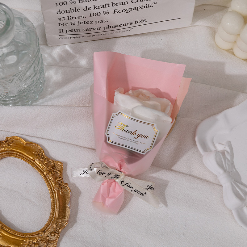 ramo rosa; accesorios