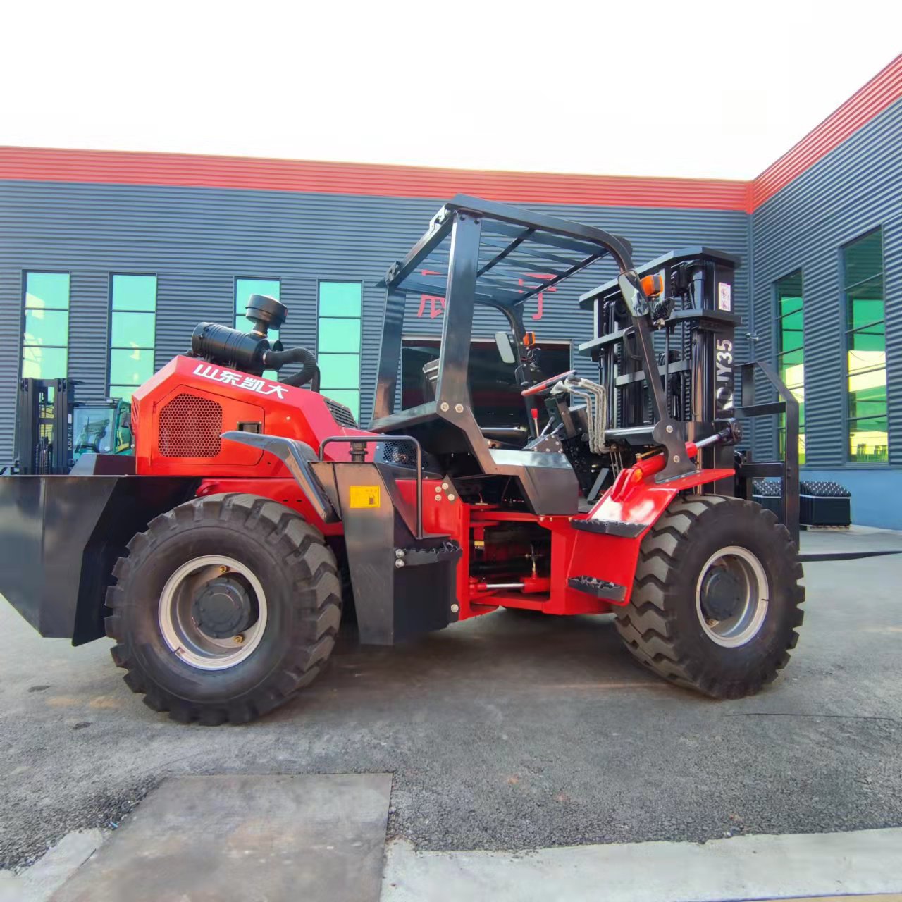 多功能货叉全地形3吨越野叉车 全液压装卸搬运升降抱夹叉车