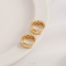 14K包金保色格菱纹小香风耳扣花形耳圈羽毛麦穗耳环简约轻奢耳饰