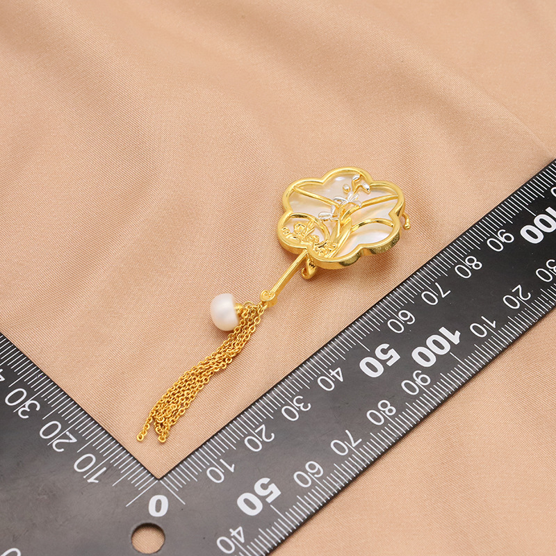 Moda nacional nuevo chino natural de agua dulce perla broche Plum ventilador cobre plateado 18K oro real ramillete Nueva joyería para las mujeres image 5