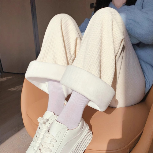 Shenille velvet wide-leg pants for women, new autumn/winter 2024, high-waisted, flowing style, casual straight-leg pants, suitable for petite figures, white color