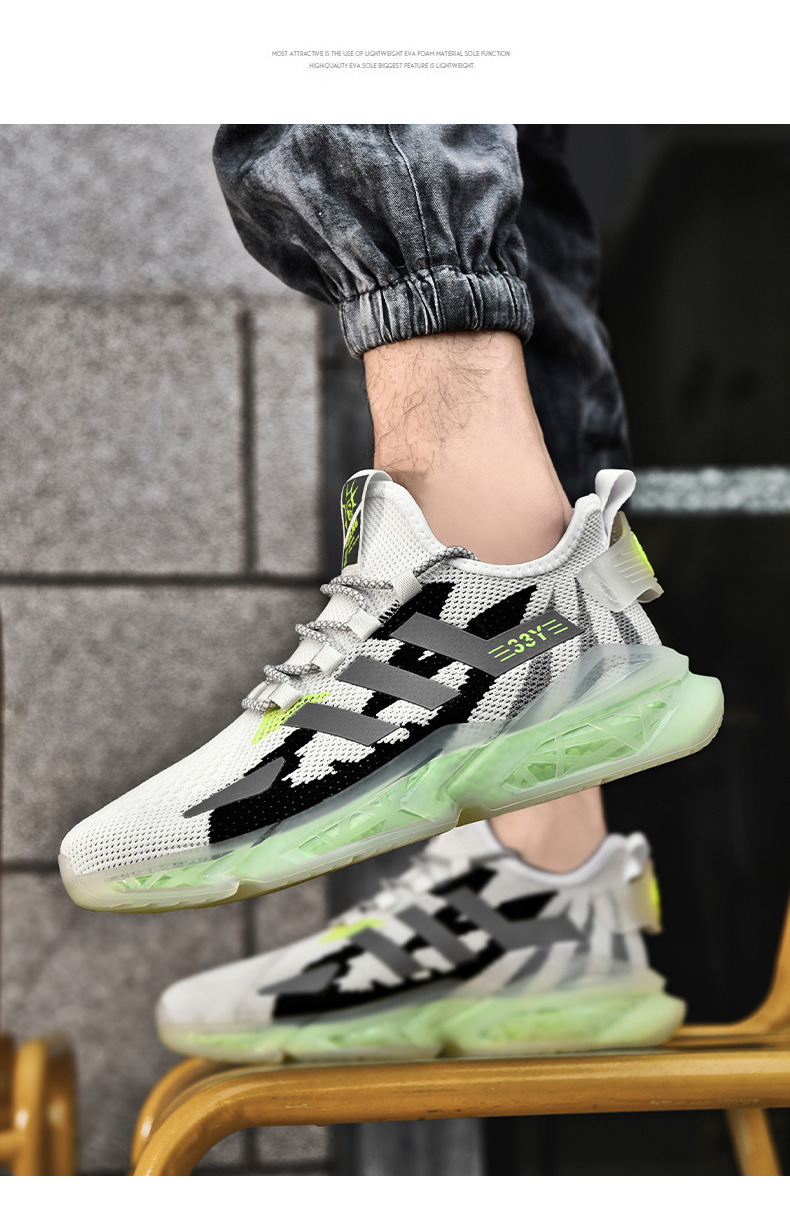 Men's sports shoes in different colors