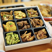 �Ōm���uζ�����ƴ�P���u��һ������؛������ʳ�ķָ���b�м���