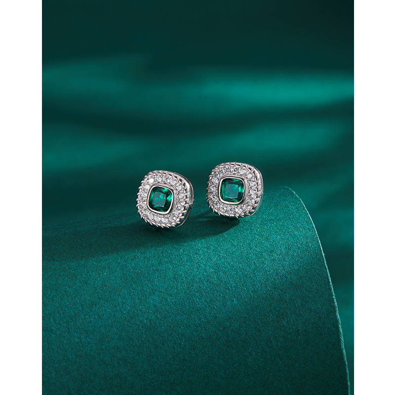 Pendientes retro verdes 925 plata de ley diseño de nicho de lujo ligero 2024 nuevos pendientes de temperamento de alta gama pendientes mujeres