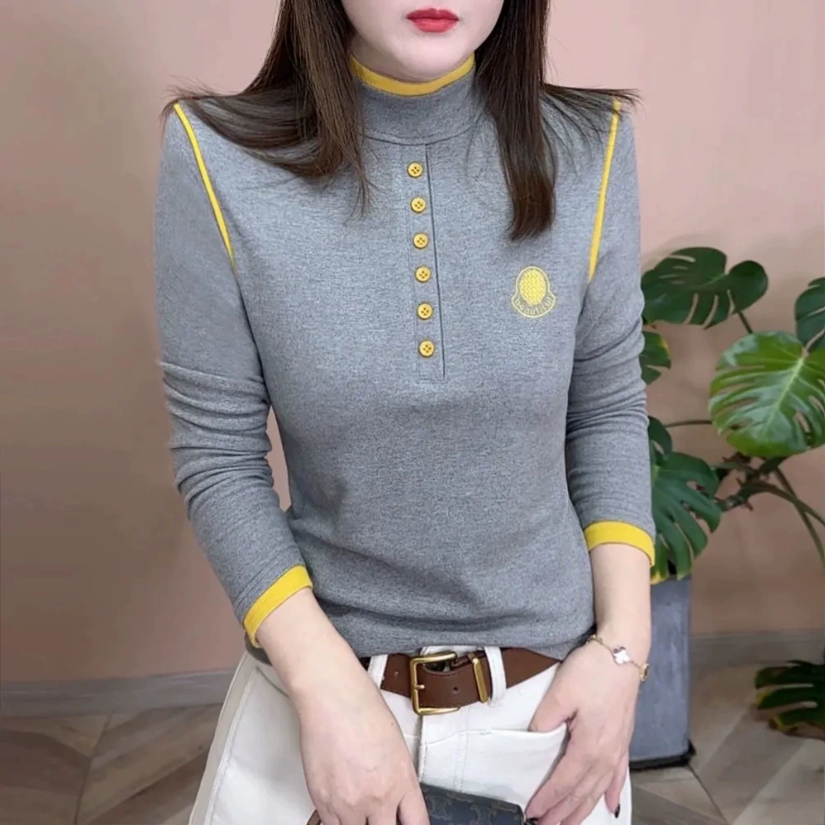 Новая сшитая рубашка с длинными рукавами в новой зимней новинке