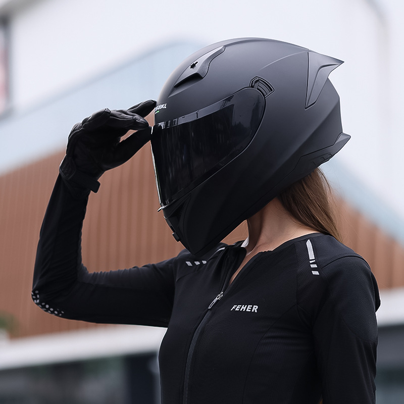 Cascos de motocicleta para hombres y mujeres, motocicleta retrógrado pedaleos de crucero de simulación de cuatro estaciones 3C personalidad anti-nebra casco completo
