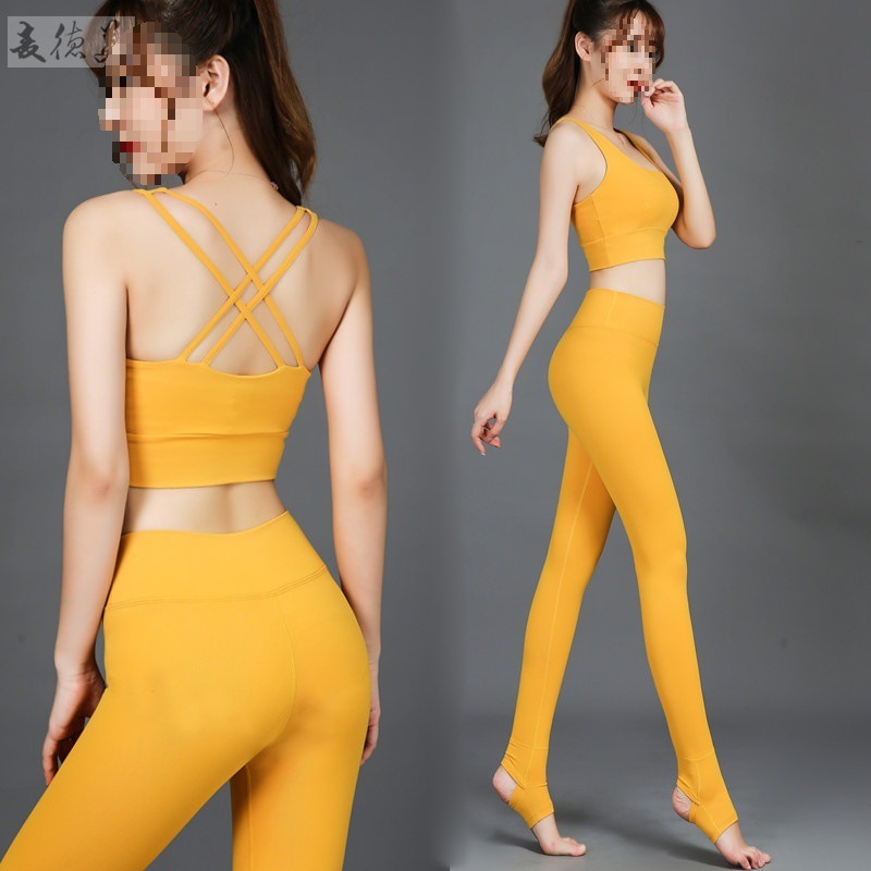 ヨガスーツ女性の紫色のフィットネス服ツーピース春と夏のスリムコットンスポーツウェア + フットパンツ新しい|undefined