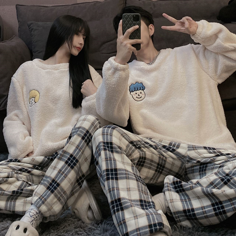 2021 nueva pareja pijamas Otoño e Invierno coral fleece hombres ins style estudiante engrosado fleece-forrado homewear
