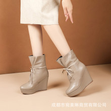 真皮厚底坡跟短靴女2025小个子前系带百搭舒适褶皱超高跟时装靴子