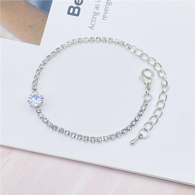 Fashion Geometric Rhinestone Alloy Necklace Earrings Bracelet Set Wholesale display picture 4