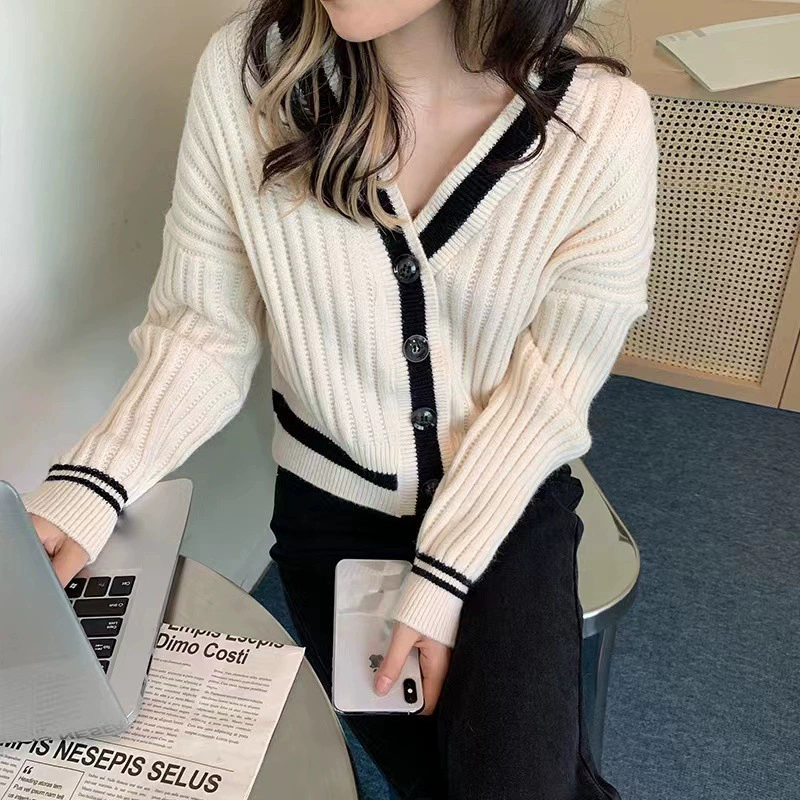 Южная Корея ранней осенью новая мода корейская версия свободного дикий V-образный воротник с длинными рукавами трикотажный кардиган топ женский прилив