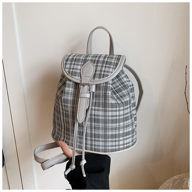 Backpack for women, fashionable niche design, hand-held Korean version backpack, high-end feeling, bucket bag, trendy_voghion.com