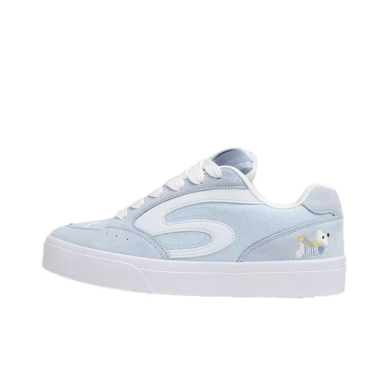 Fresco fondo grueso pequeño blanco de invierno de 2025 nuevo estilo de estilo de escuela para estudiantes de nicho universal zapatillas deportivas para estudiantes