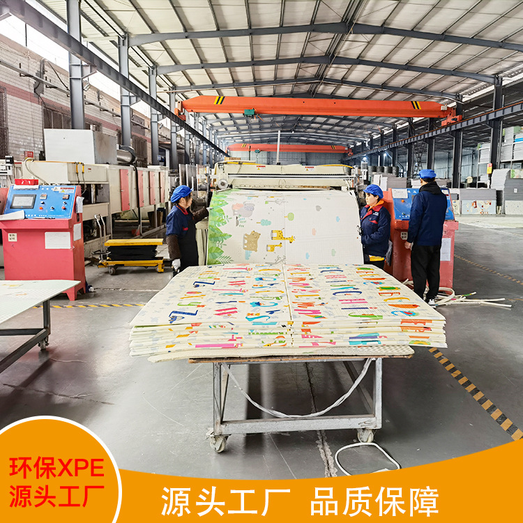 XPe empalme gateando estera de espuma infantil sala de estar niños plegable gateando Mat juego estera fábrica al por mayor