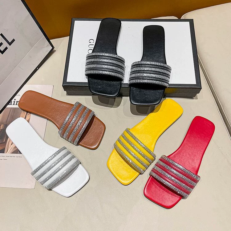 2023 Внешняя торговля плюс размер 4142 Новые плоские тапочки Женские сандалии