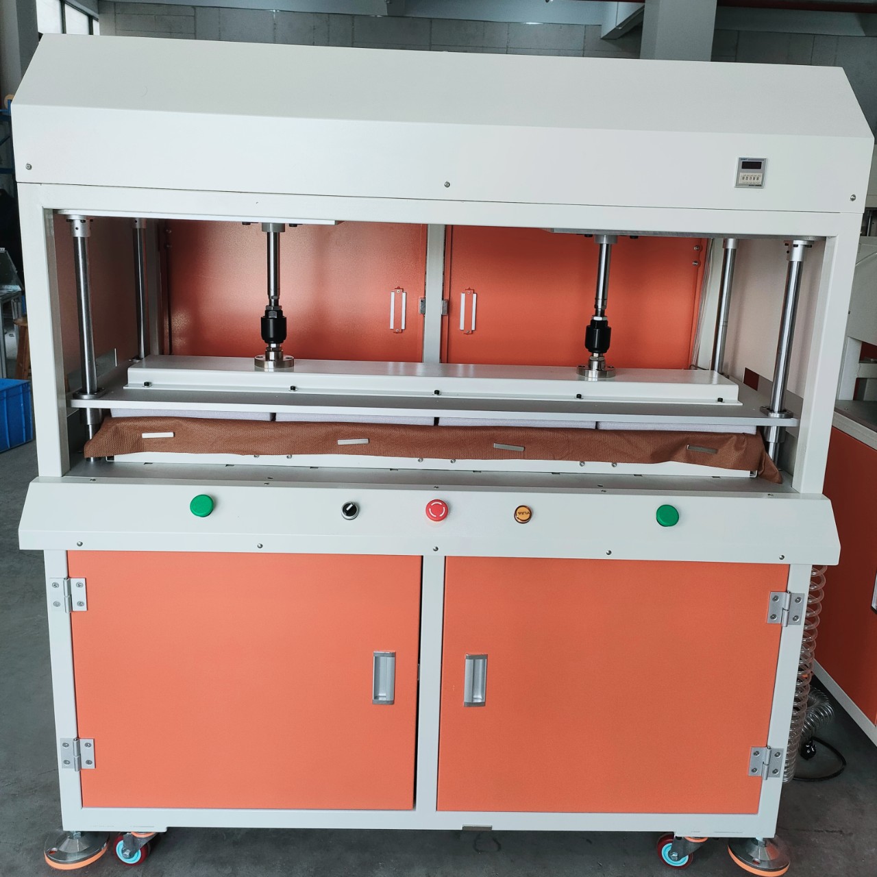 整板分板机，漫反射分板，透镜灯珠线路板分切