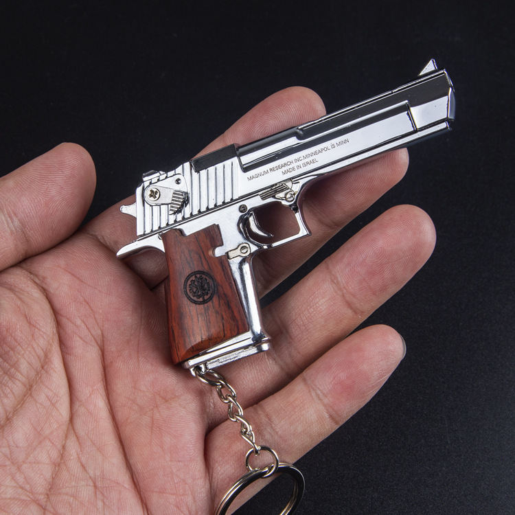 Chicken Hunting Extreme Prey Real Wood Handle 1:3 Desert Eagle Metal Gun Model Toy Keychain Pendant