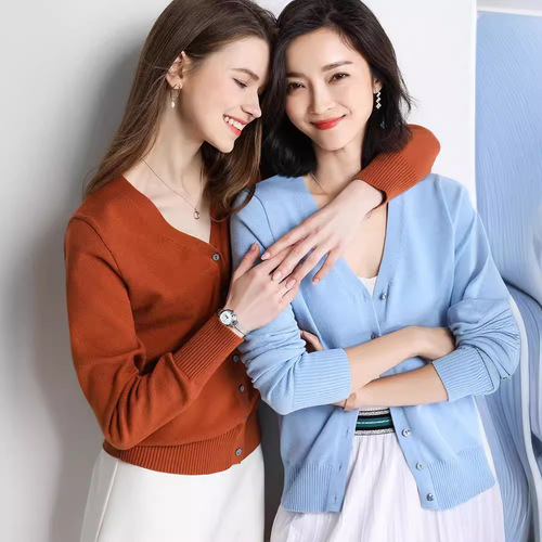 2025 Spring Core-Spun Yarn V-Neck Loose Oversized Soft Long-Sleeve Knit Cardigan Simple Women's Sweater Coat