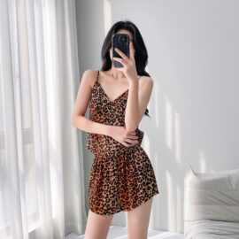 2025新款睡衣女夏季冰雪丝性感吊带短裤豹纹网红纯欲风家居服套装