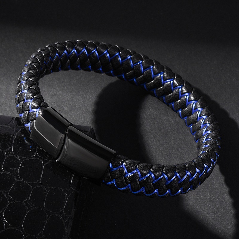 Retro Solid Color Stainless Steel Braid Men's Bangle display picture 1