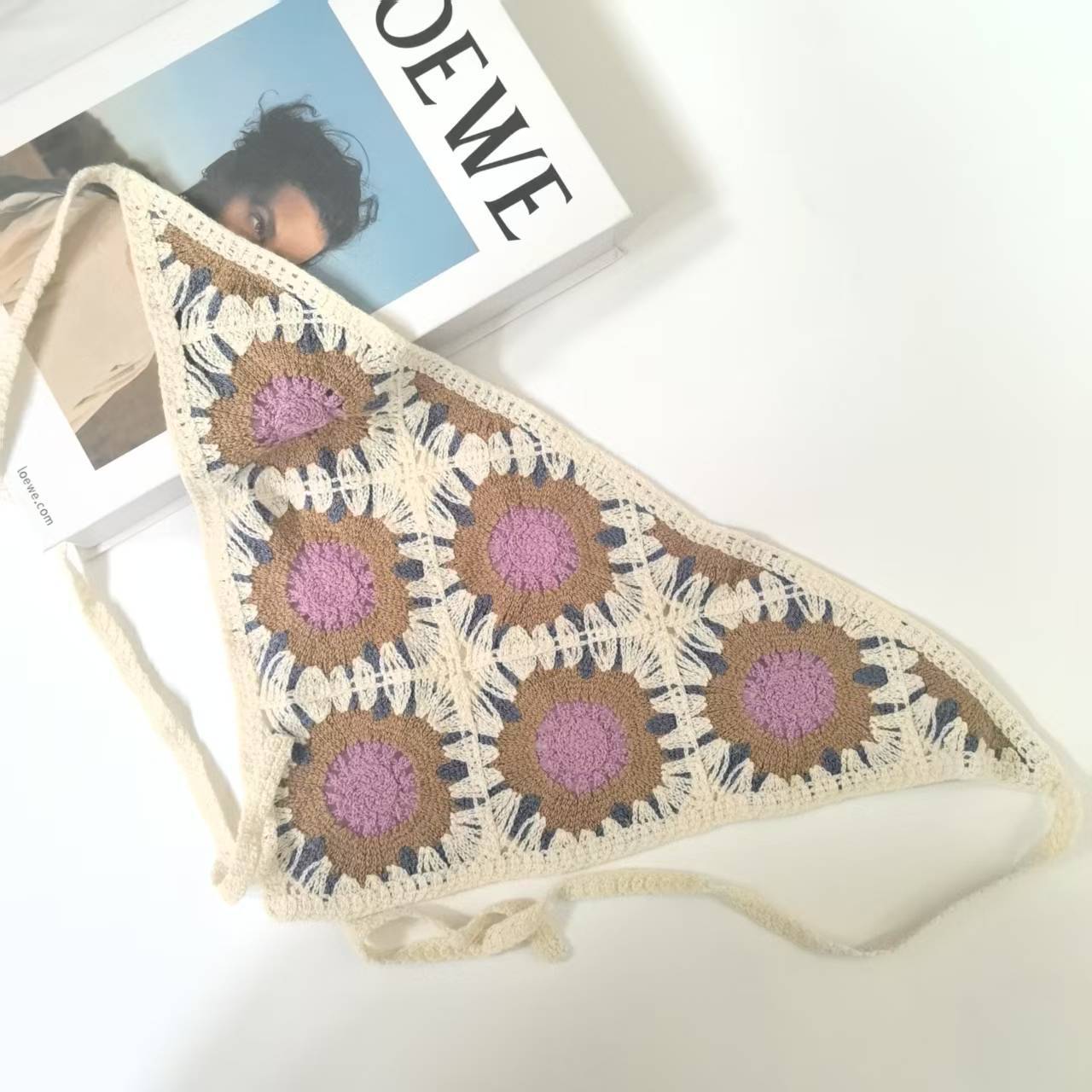 Francia cereza toallas triangulares mujeres primavera y otoño viajes padres-hijos gancho de punto flores hueco pañuelo de arte correa de pelo gorro