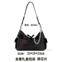 新款黑武士斜挎包时尚百搭单肩包专柜爆款托特包日常通勤女包驴家