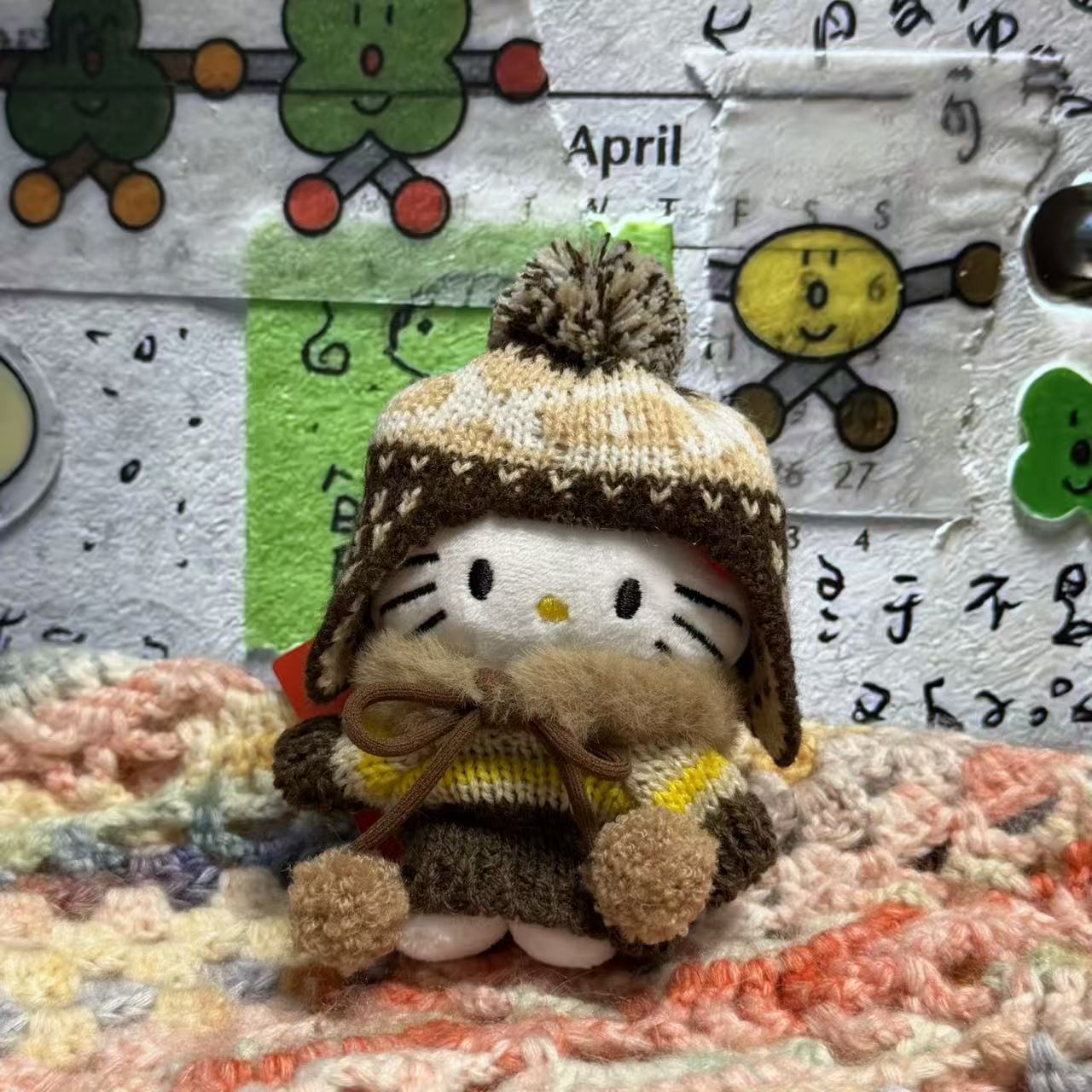 黒麦わら帽子キティ帽子ベビーペンダントラブバックル人形人形かわいいヘップバーンスタイルペンダントキーホルダー