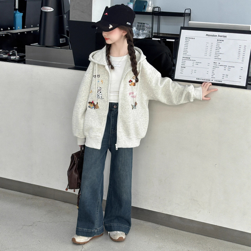 Girls' Autumn Casual Loose Zipper Jacket for Older Children, New Spring and Autumn Hooded Cartoon Cardigan Baseball Jacket Girls' Autumn Casual Loose Zipper Jacket for Older Children, New Spring and Autumn Hooded Cartoon Cardigan Baseball Jacket