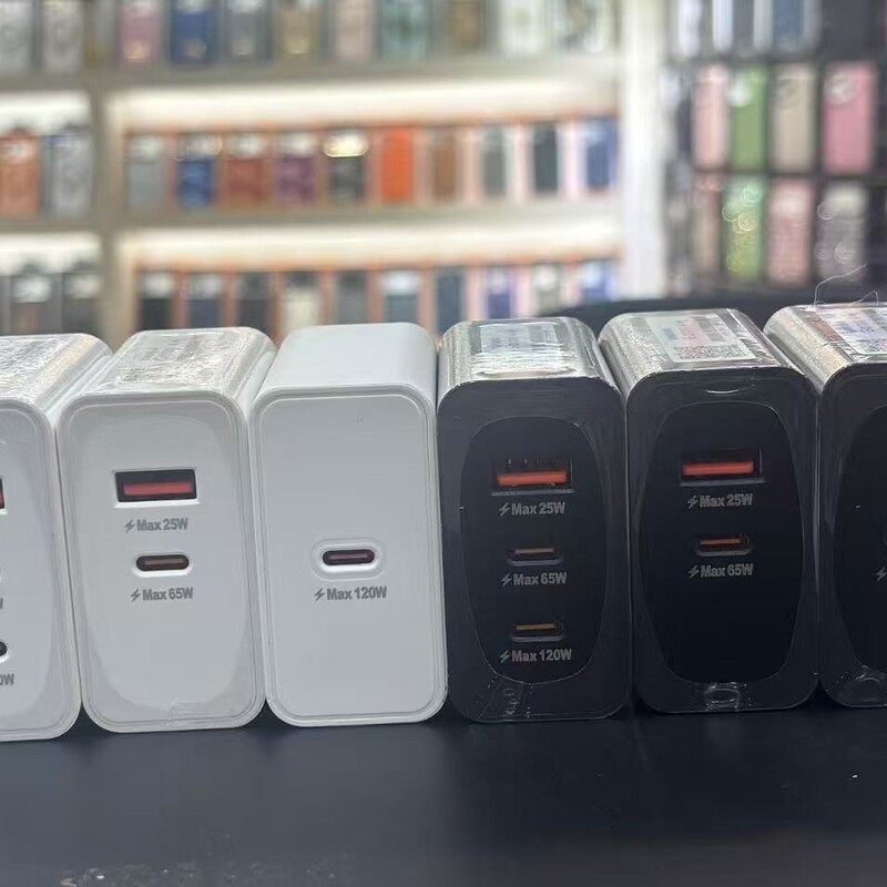 65W Three-Port Accelerated Charger Suitable for Samsung S22 S21 Note20 Pd Fast Charging Head Dual Type-C
