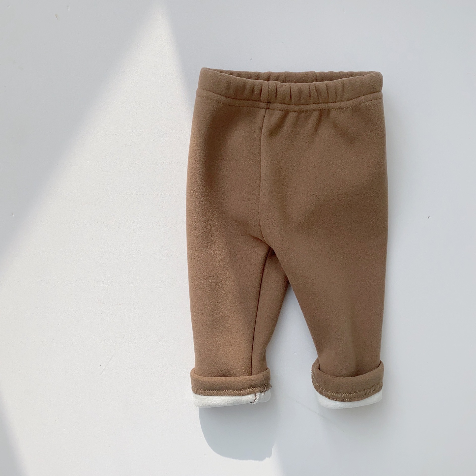 Leggings de color sólido de primavera y otoño para niños Pantalones de bebé para niños coreanos Pantalones de casa para bebés Ropa de primavera para niños y niñas