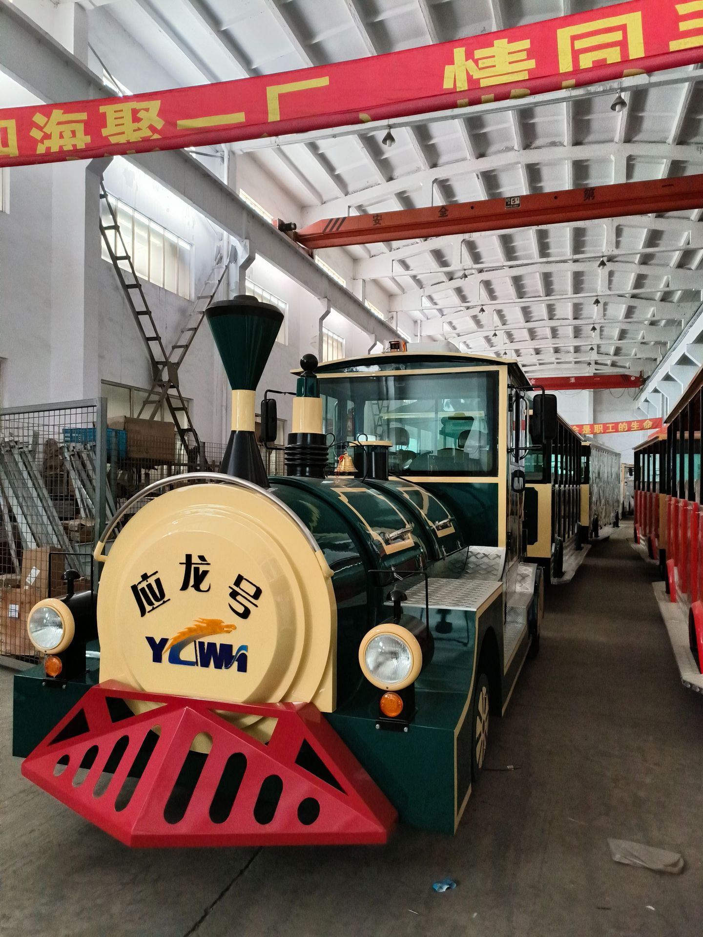 43座电动小火车 电动观光车 小火车景区游览车厂家直销