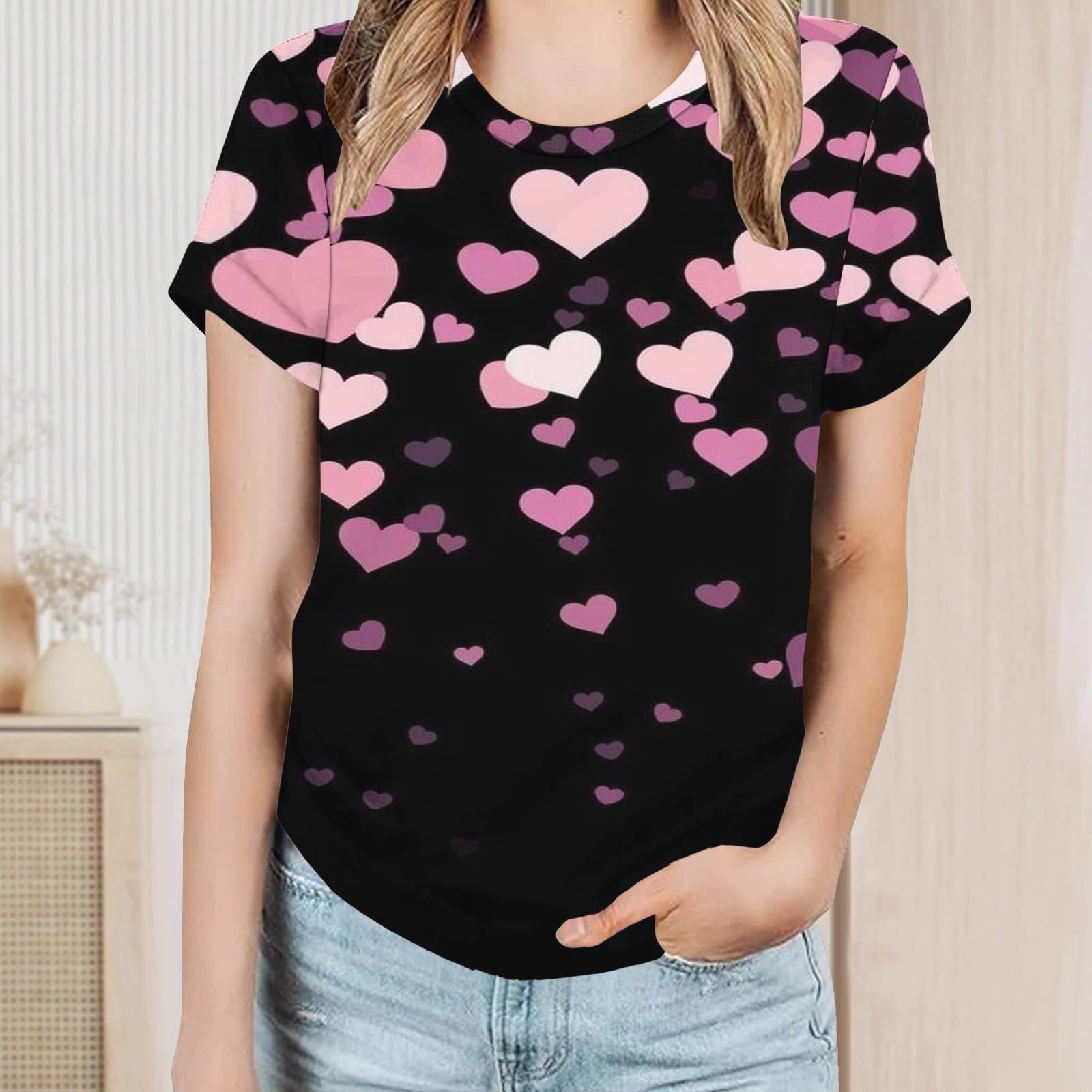 Damen-T-Shirt mit Rundhalsausschnitt und kurzen Ärmeln. Valentinstags-Liebespaar-T-Shirt mit Digitaldruck, kurzen Ärmeln._voghion.com