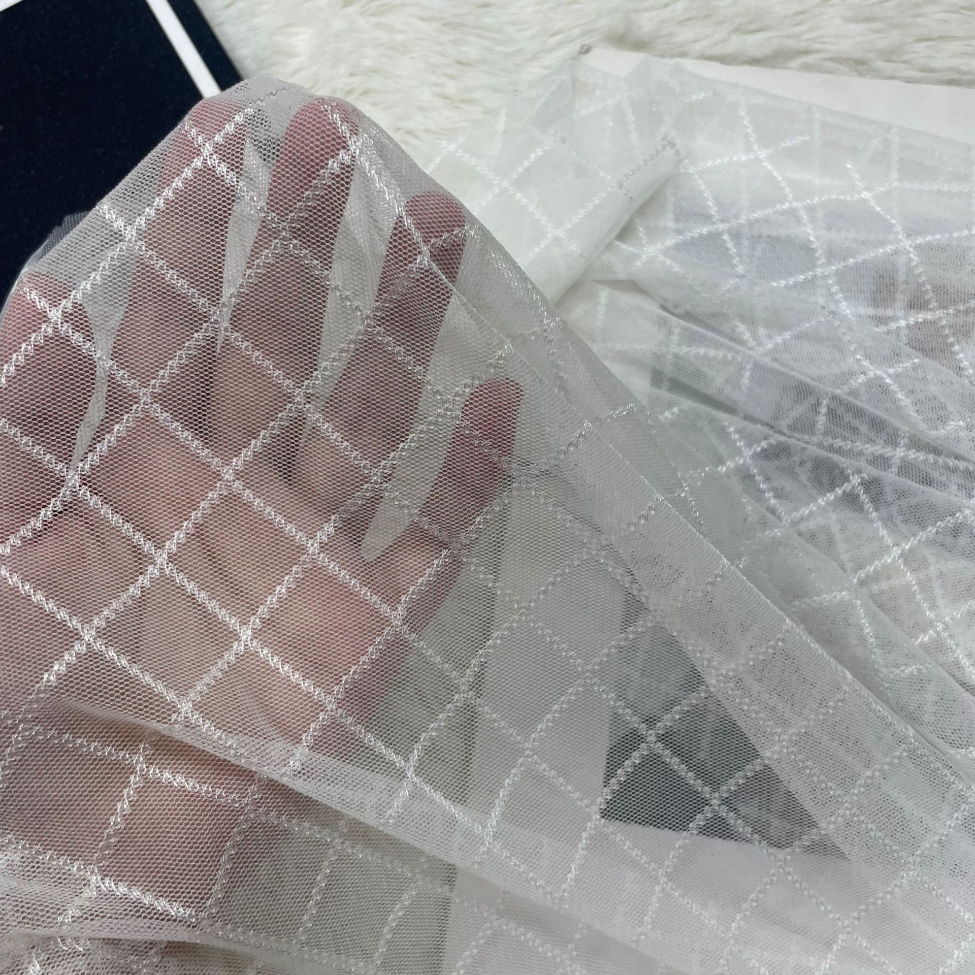 弹力菱形格纹网眼网纱布料卷白色菱形方格蕾丝网纱内搭上衣网布料