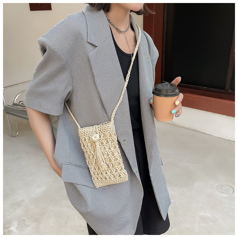 Korean Trendy Fashion Straw Messenger Bag display picture 12