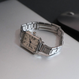 �¿�Ů����|�͹��{ɫᘿ̶��OӋ���s�r�з�������������u���