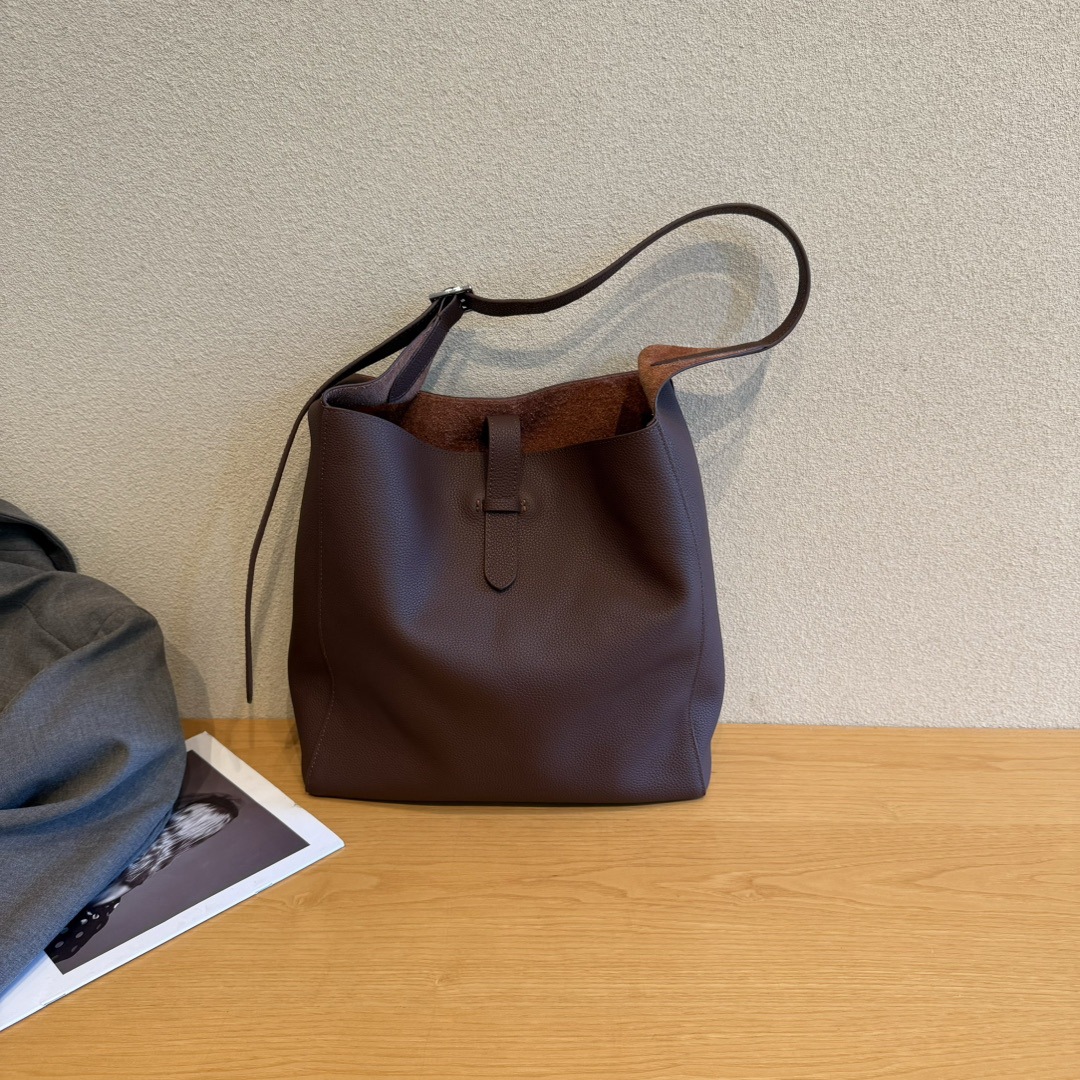 2024 New Trendy Women's Large Capacity Shoulder Bag - High-Quality Versatile Crossbody Bag For Commuting - Thumbnail 8