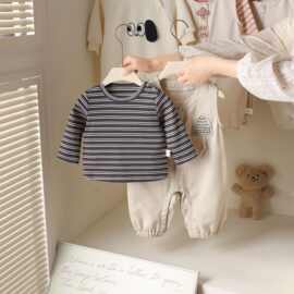 秋季新款婴幼童韩系哈衣两件套宝宝爬爬服儿童条纹长袖背带裤套装