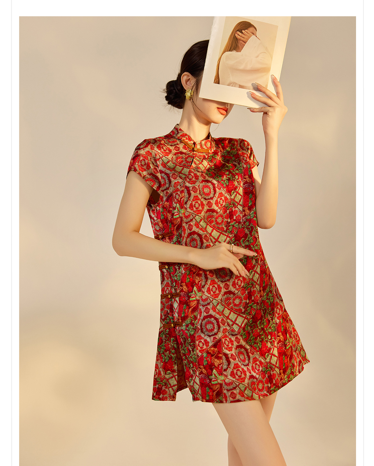 Đầm suông midi chữ A vải rayon thêu hoa cách tân cổ điển Trung Quốc — Màu đỏ san hô, Màu caramel chi tiết 12