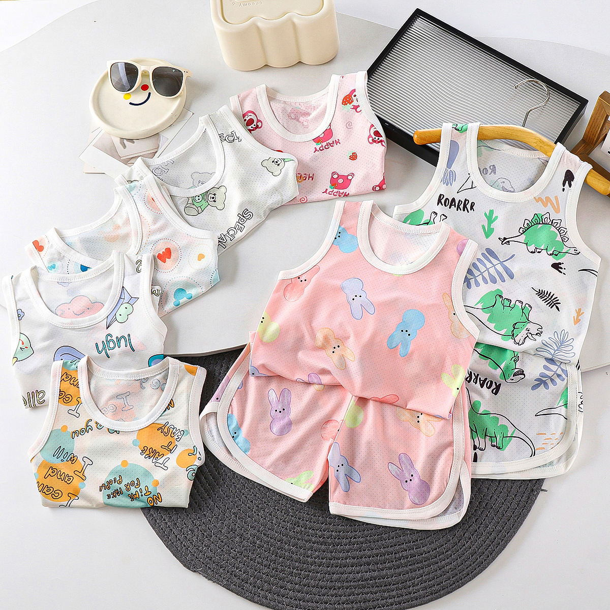 Children's vest set, summer suspender ice silk sleeveless shorts, quick-drying clothes, boys' mesh thin style, wholesale children's clothing.
