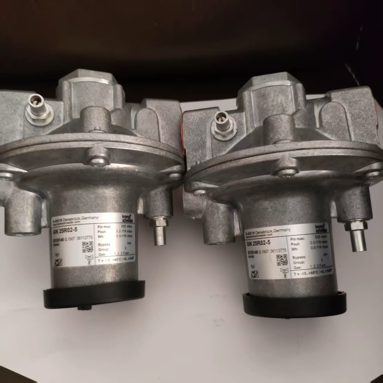 Пропорциональный клапан воздуха и топлива Пропорциональный регулятор воздуха и газа Серия GIK Полные модели GIK15R02-5