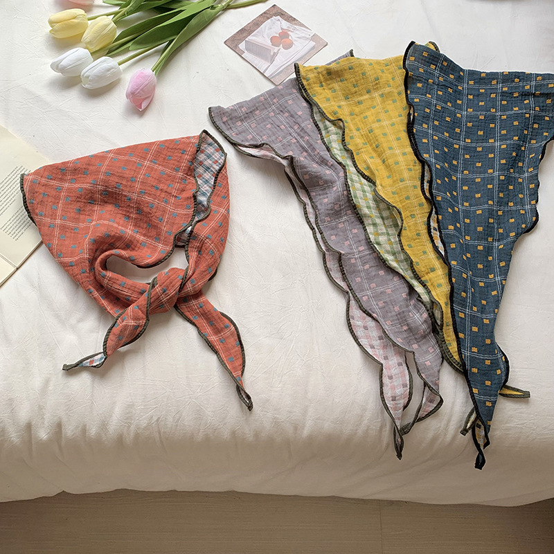 Pañuelo estilo pastoral femenino primavera y verano estilo arte japonés a cuadros bufanda triangular decoración de doble cara bufanda de seda pañuelo para el cabello