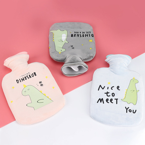 Creative cartoon water bag with water injection, cute little dinosaur hand warmer with fabric cover for warming stomach and water bag