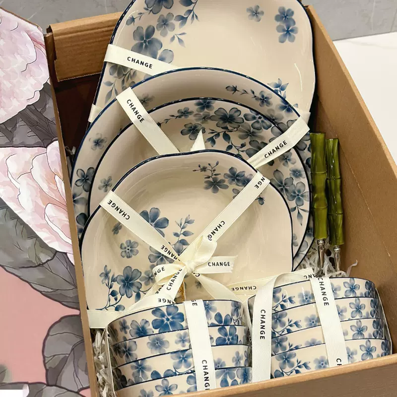 碗家用蓝色花卉青花复古碗碟套装轻奢高颜值盘子厨具单个自选碗盘