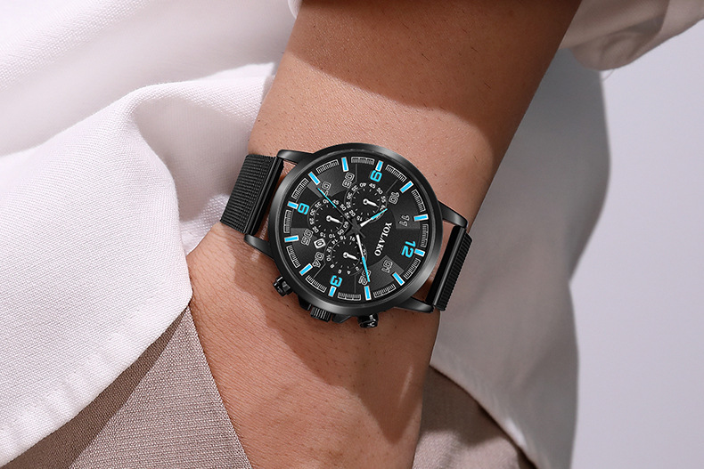 Nouvelle montre numérique tendance pour homme avec calendrier à trois yeux et aiguille bleue, montre pour homme en maille d'acier inoxydable_voghion.com