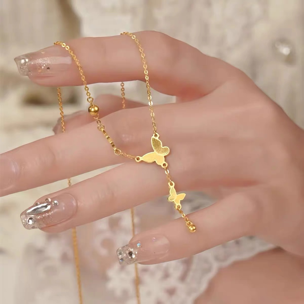 9g Weight PVD Coated Gold Plating Process Titanium Steel 18K Gold Plated Simple Style Butterfly Pendant Necklace