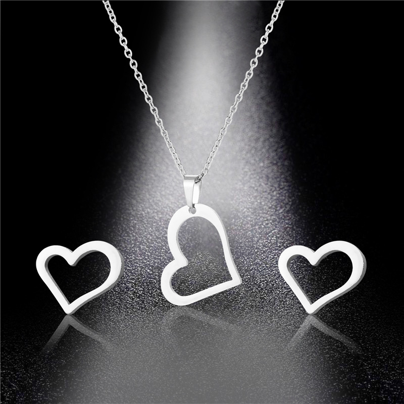 Hollow Heart-shaped Stainless Steel Earrings Necklace Set Wholesale Nihaojewelry display picture 2