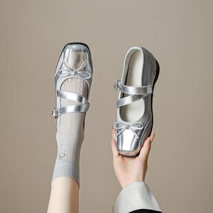 ��Ƥ��~������6cm������ŮЬ2026�¿�С���LЬ��СƤЬ�yɫ��ЬŮ