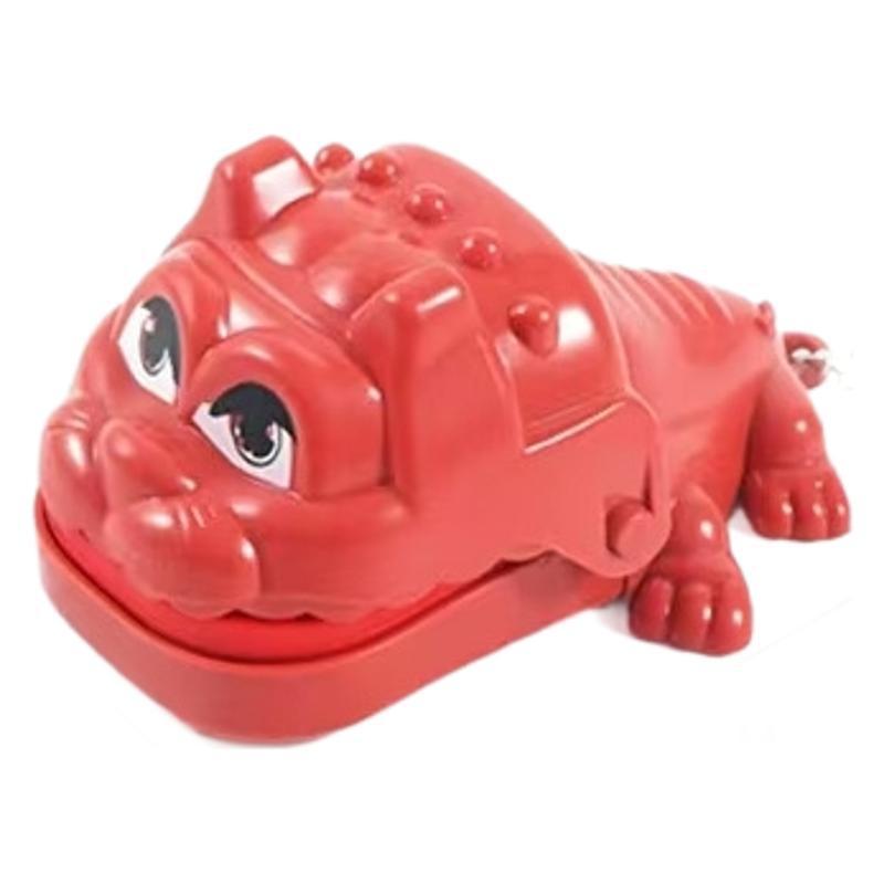 가방에 담긴 손으로 물어뜯는 미니견